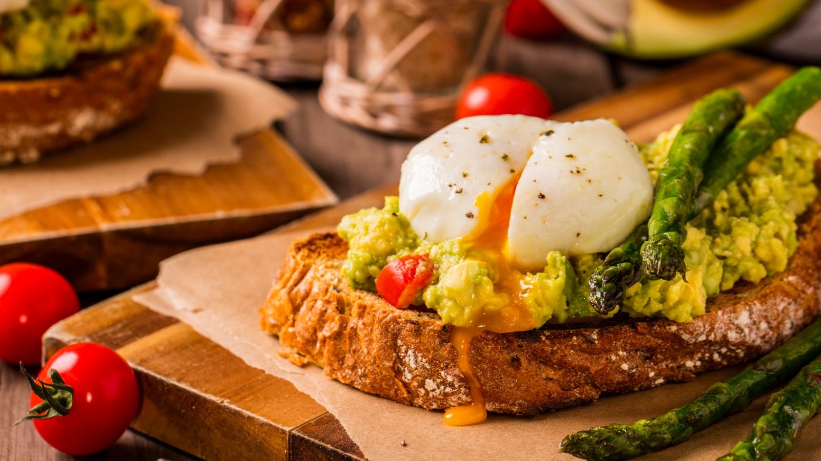 smashed avo and perfect poached egg