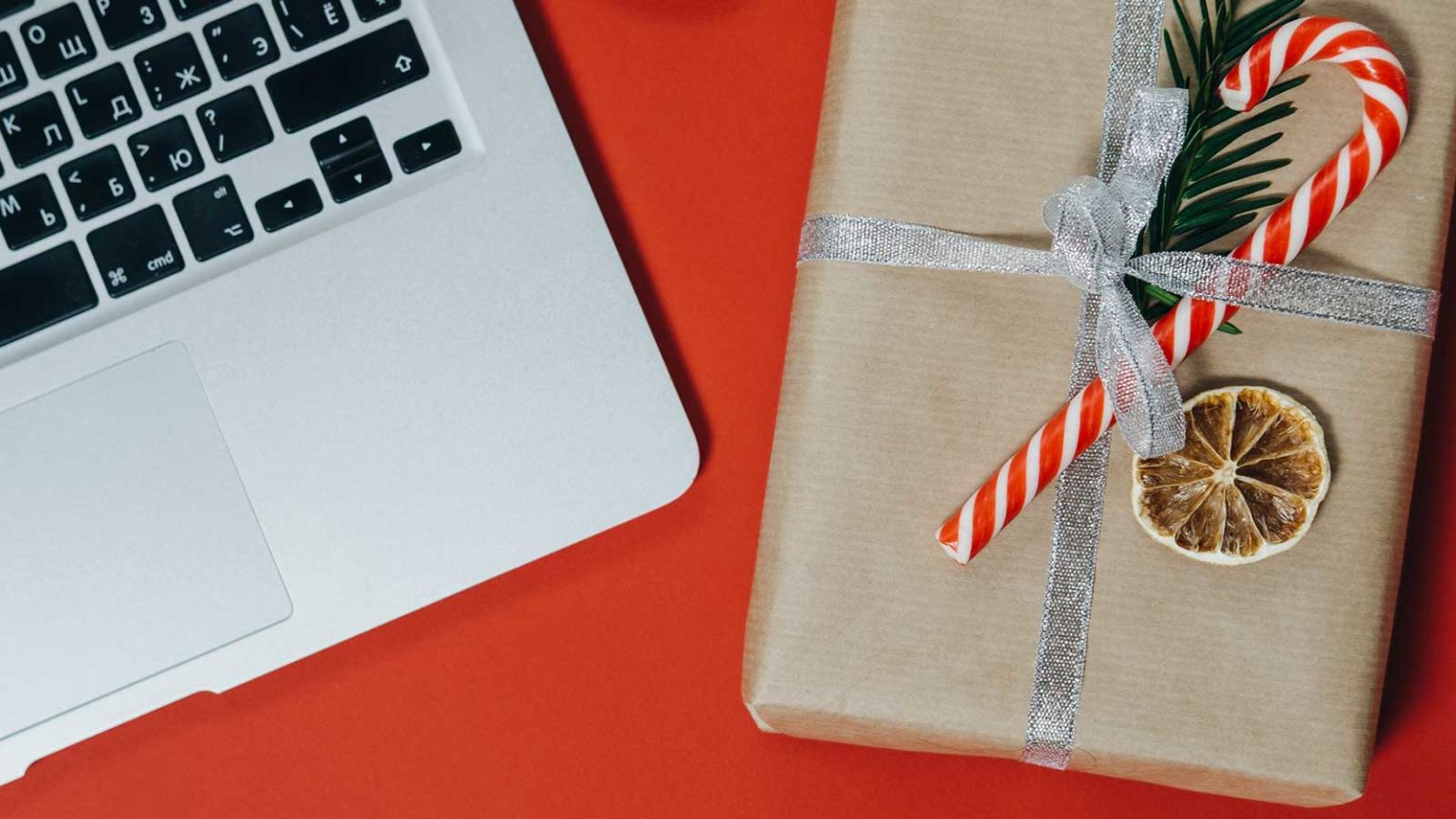 Top Christmas Gifts for co-workers - Mingara