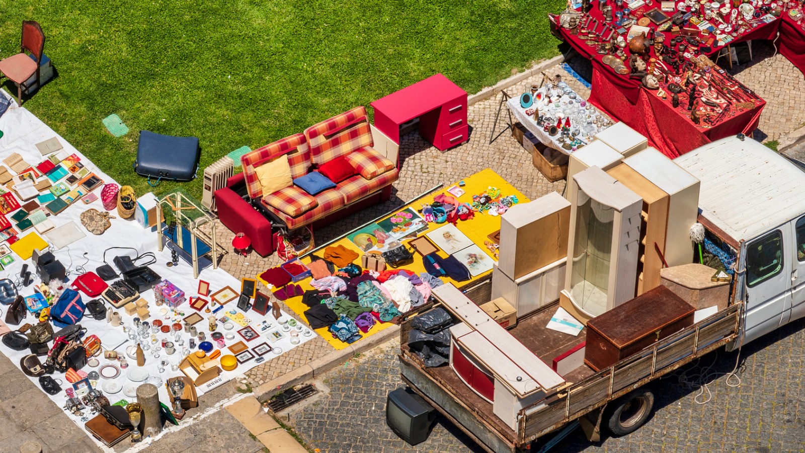 trinkets ready at market stall